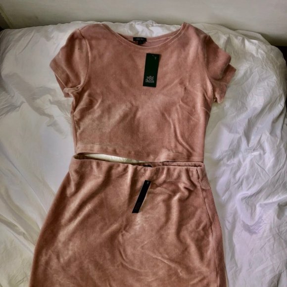 NWT Two Piece Skirt Set!!! - Picture 2 of 5